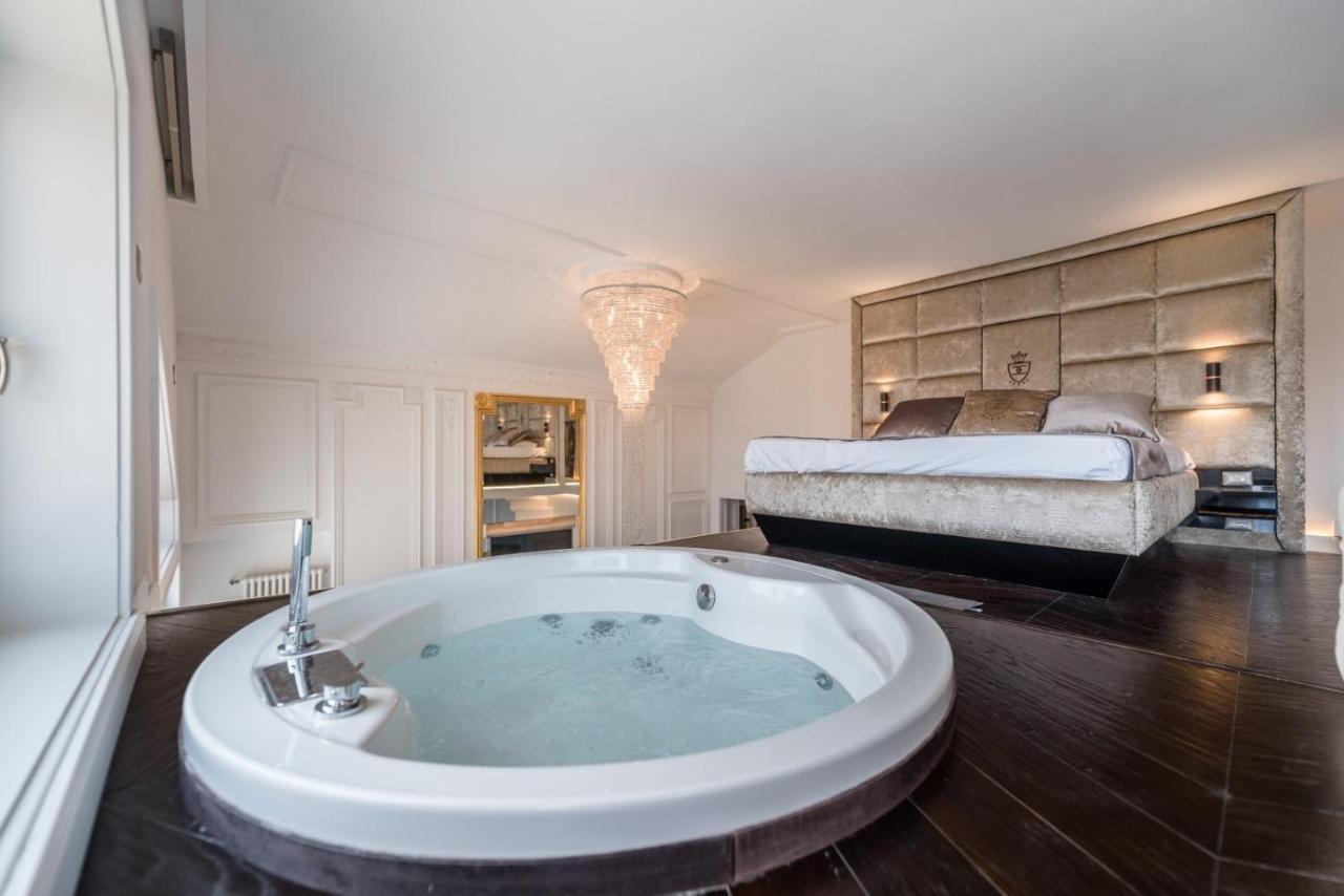 Jacuzzi Royal Suite Budapest Exterior photo