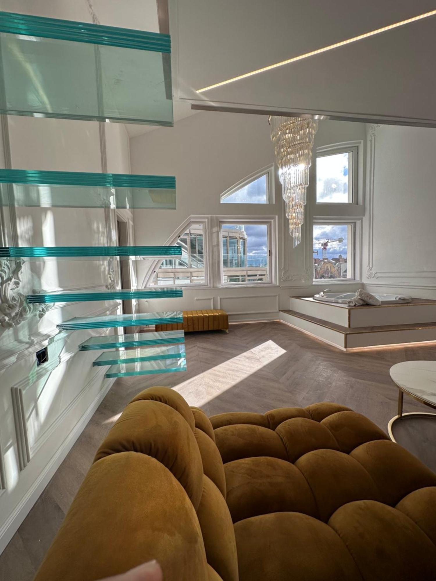 Jacuzzi Royal Suite Budapest Exterior photo